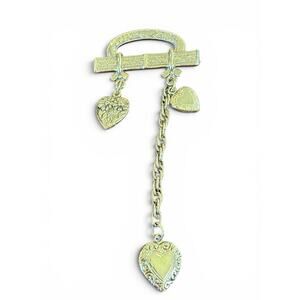 1928 Jewelry Gold Tone Dangling Heart Brooch Victorian Revival Charm Pin